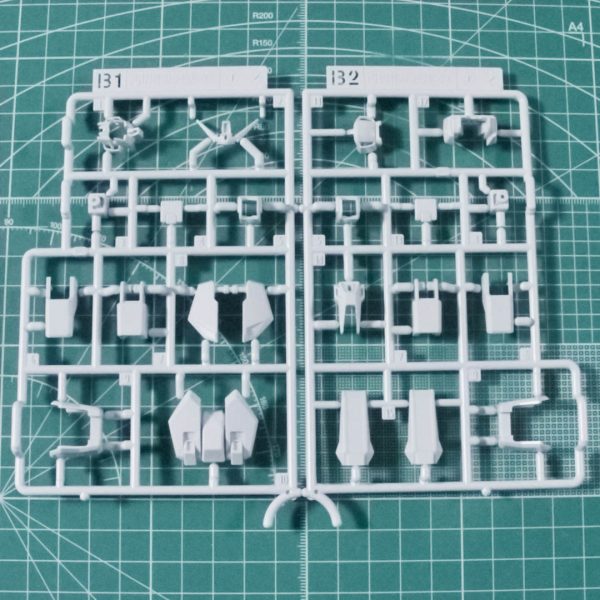 EGストライクガンダム ランナー(B1,B2)写真