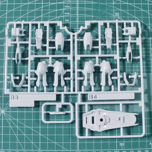 EGストライクガンダム ランナー(B3,B4)写真