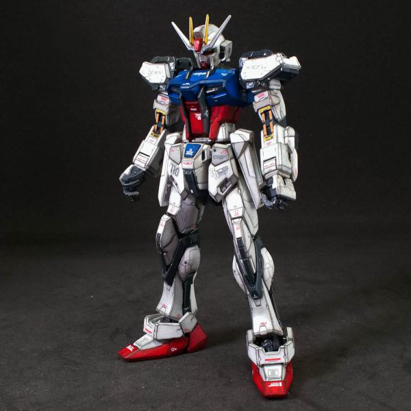 RGエールストライクガンダム（エールストライカーなし）左前から写真