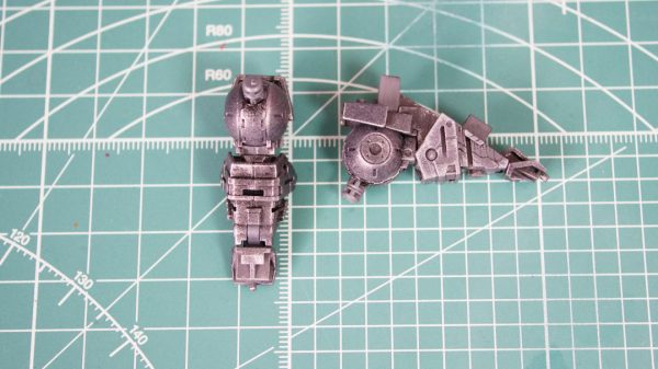 足部（内部フレーム）組立後