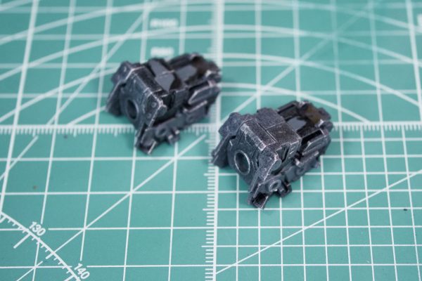 肩（内部フレーム）組立後