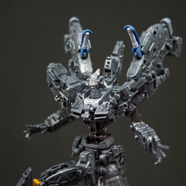 内部フレーム（全体）左斜め上アップ写真